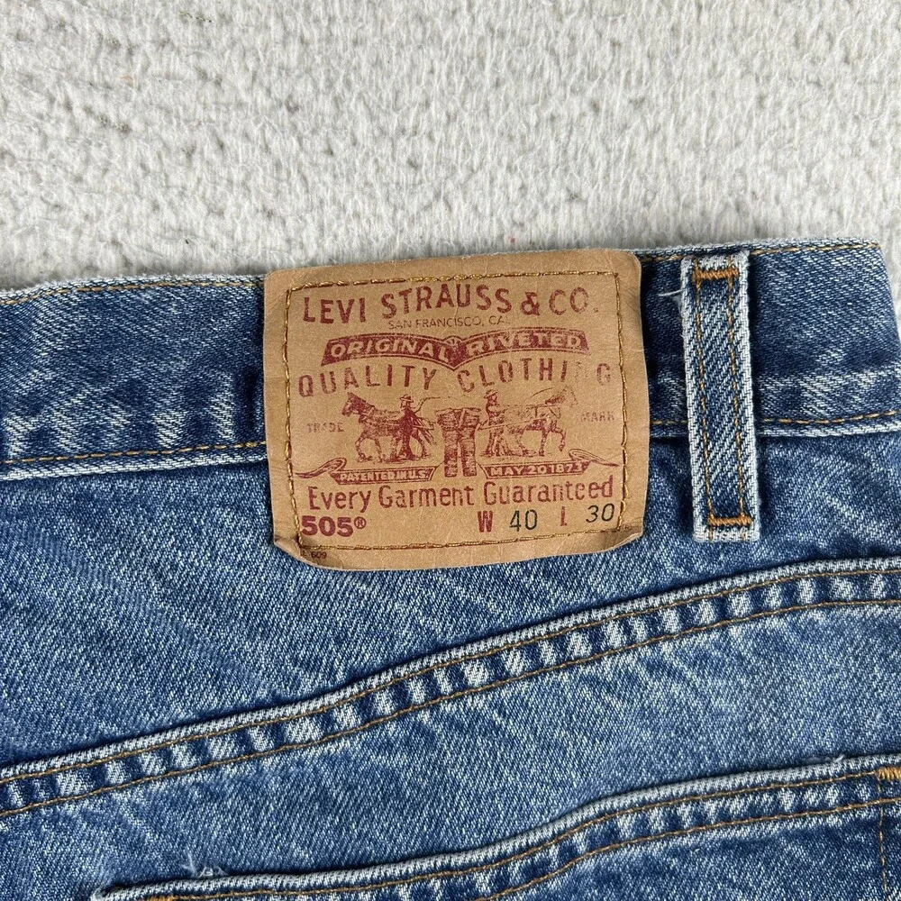 Vintage Levis 505 Jeans Mens 38x25 Medium Wash Denim Regular Fit Straight Hemmed